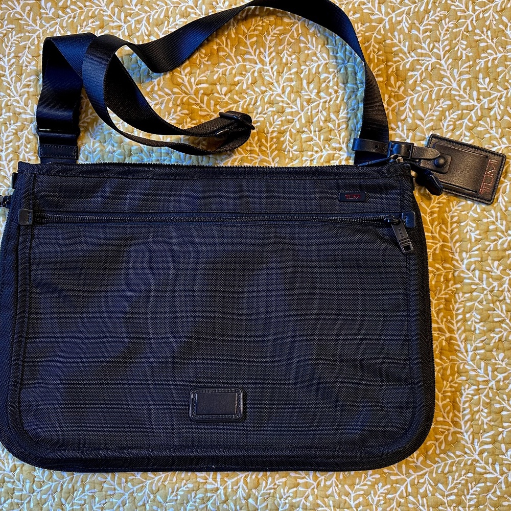 Tumi Messenger Bag/Briefcase